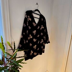 Floral mini dress with bell sleeves